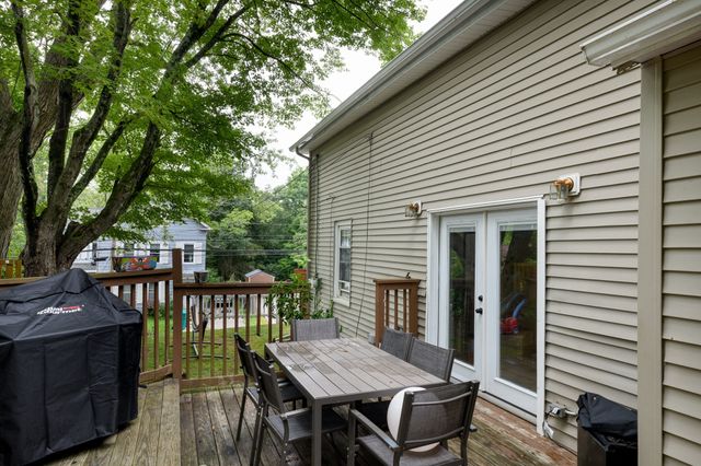 62 Grove St, Spencer, MA 01562