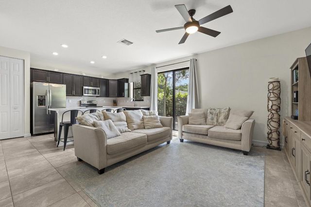 3950 Devenshire Court, Coconut Creek, FL 33073