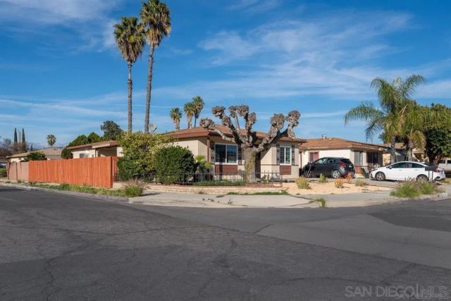 2398 San Bernardo Ave, Hemet, CA 92545