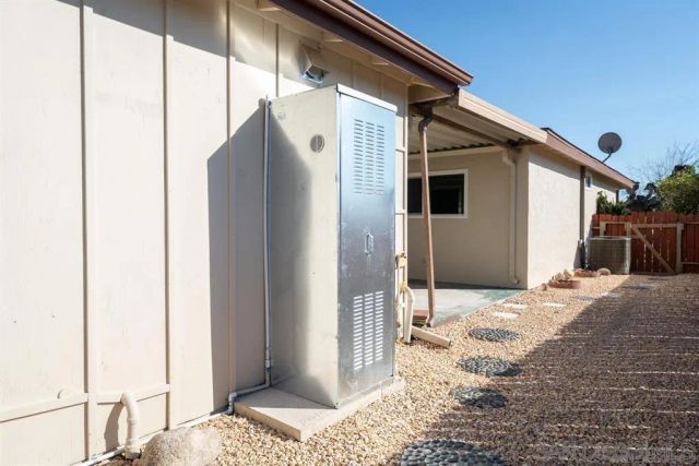 2398 San Bernardo Ave, Hemet, CA 92545