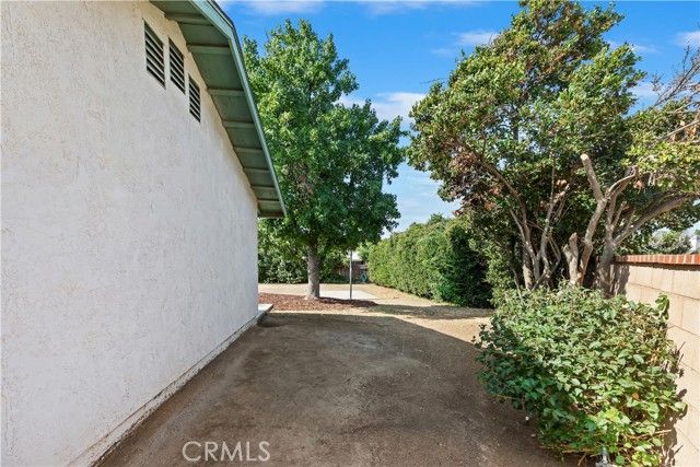 10372 Wells, Riverside, CA 92505