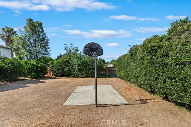 10372 Wells, Riverside, CA 92505