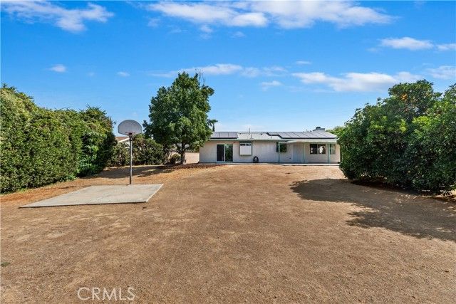 10372 Wells, Riverside, CA 92505