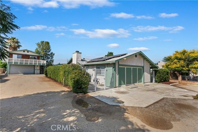 10372 Wells, Riverside, CA 92505