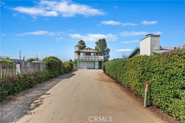 10372 Wells, Riverside, CA 92505