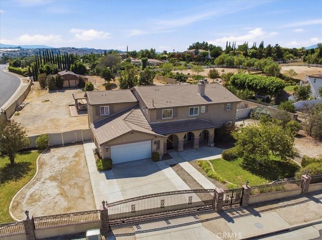 17731 Glen Hollow, Riverside, CA 92504