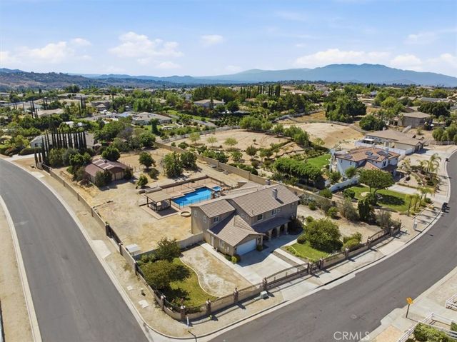 17731 Glen Hollow, Riverside, CA 92504
