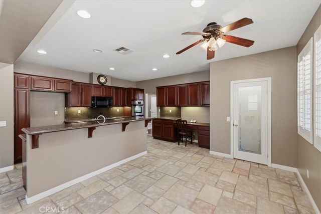 17731 Glen Hollow, Riverside, CA 92504