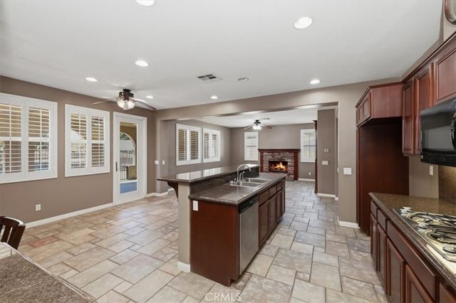 17731 Glen Hollow, Riverside, CA 92504