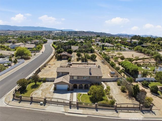 17731 Glen Hollow, Riverside, CA 92504
