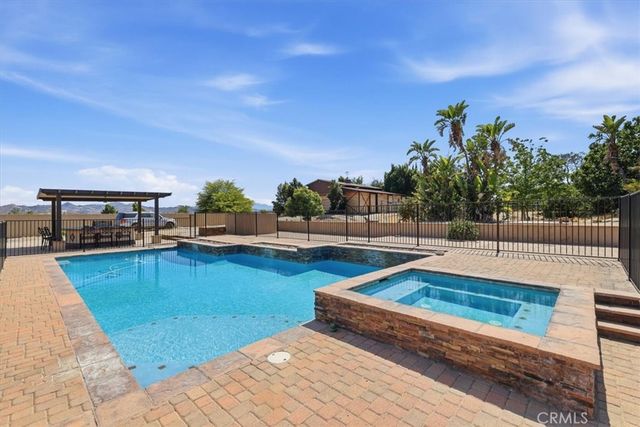 17731 Glen Hollow, Riverside, CA 92504