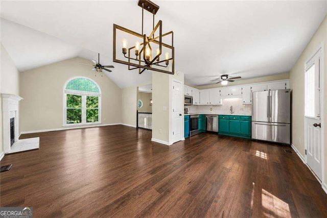 13 Stonecreek Drive SW, Cartersville, GA 30120