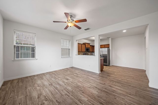 6925 Sandshell Boulevard, Fort Worth, TX 76137