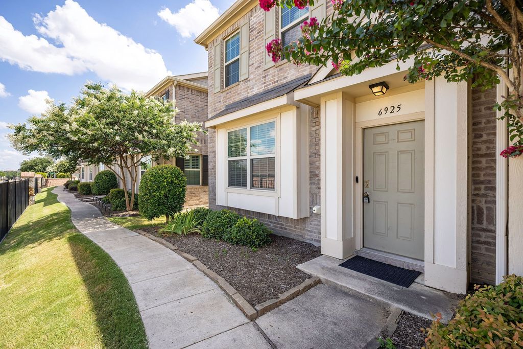6925 Sandshell Boulevard, Fort Worth, TX 76137