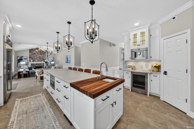 3334 Deer Lake Drive, South Bend, IN 46614