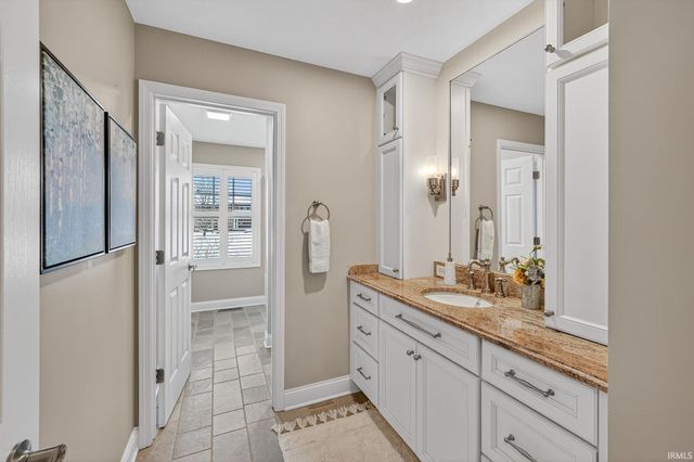 3334 Deer Lake Drive, South Bend, IN 46614