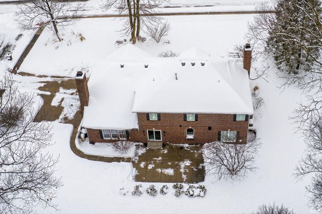 3334 Deer Lake Drive, South Bend, IN 46614