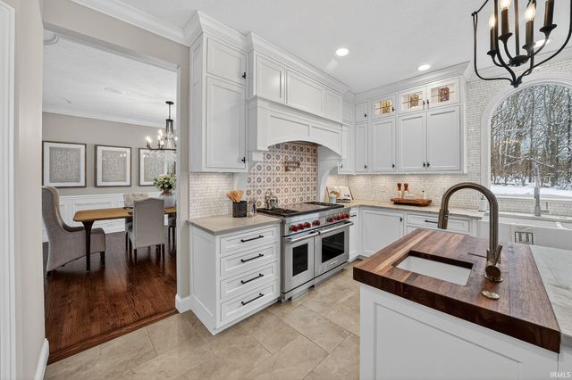 3334 Deer Lake Drive, South Bend, IN 46614