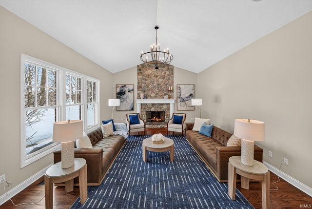 3334 Deer Lake Drive, South Bend, IN 46614