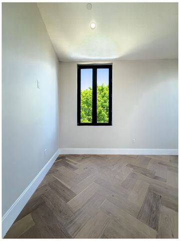 1 Jackson Street PH, Newton, MA 02459