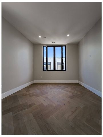 1 Jackson Street PH, Newton, MA 02459