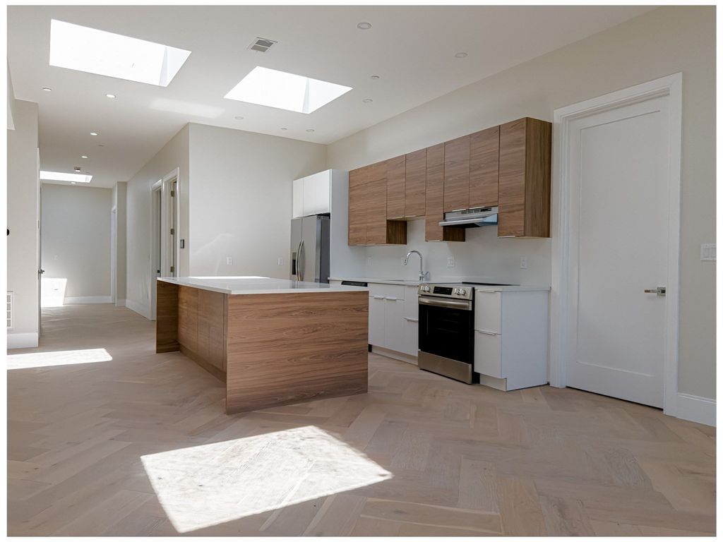 1 Jackson Street PH, Newton, MA 02459