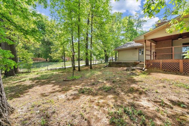 2009 Montclair DR, Roanoke, VA 24019