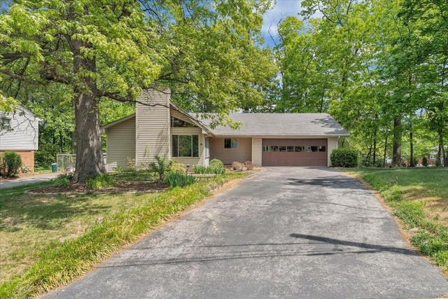 2009 Montclair DR, Roanoke, VA 24019