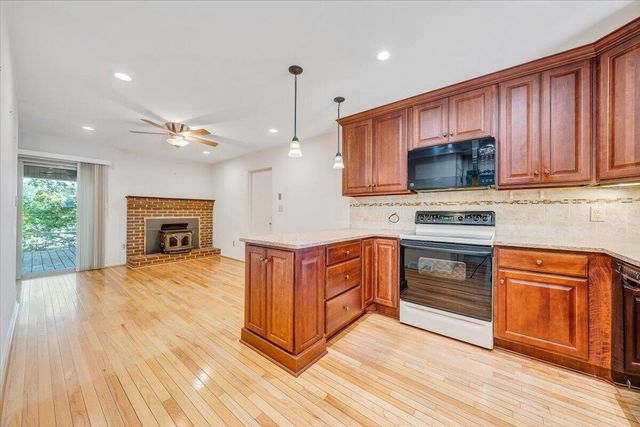 2009 Montclair DR, Roanoke, VA 24019