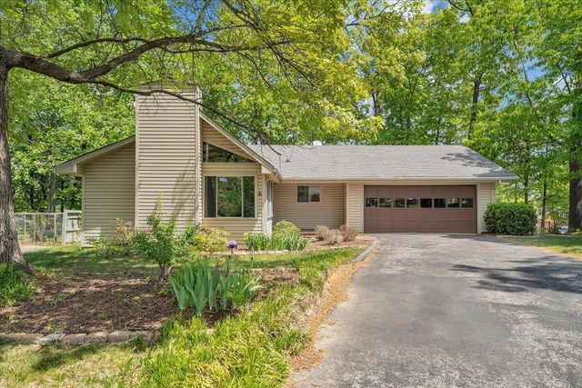 2009 Montclair DR, Roanoke, VA 24019