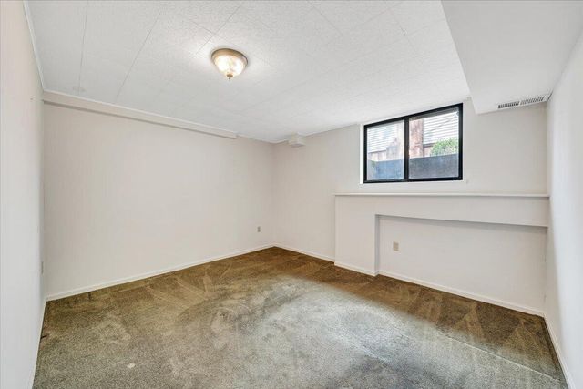 2009 Montclair DR, Roanoke, VA 24019