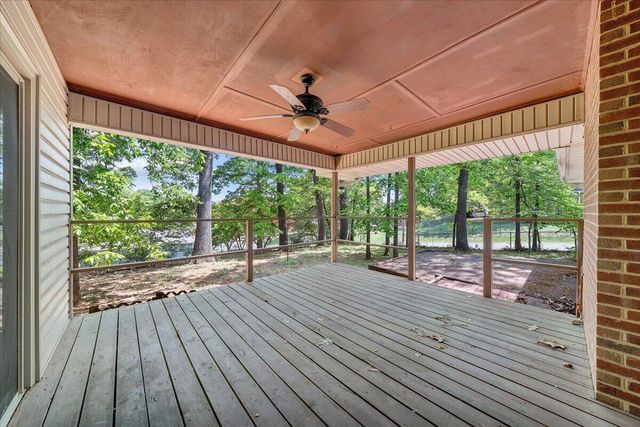 2009 Montclair DR, Roanoke, VA 24019