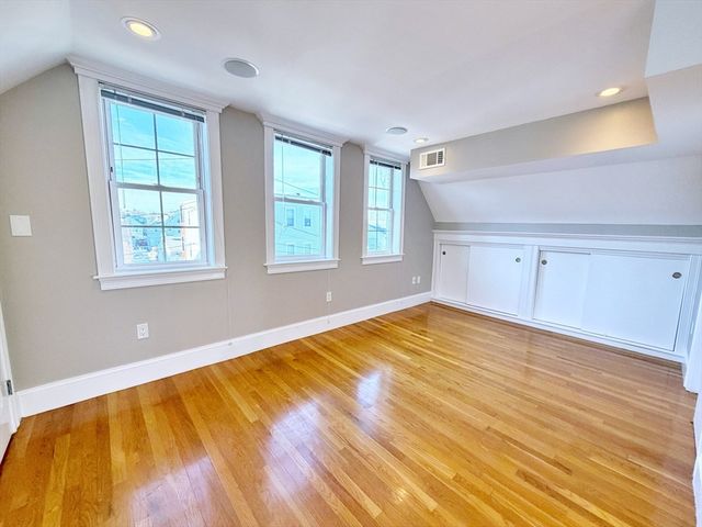 37 Fenton St 3, Boston, MA 02122