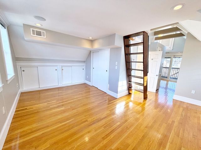 37 Fenton St 3, Boston, MA 02122