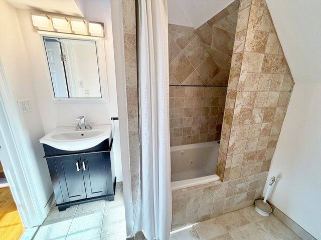 37 Fenton St 3, Boston, MA 02122