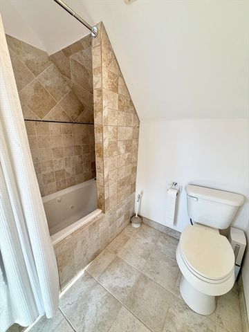 37 Fenton St 3, Boston, MA 02122