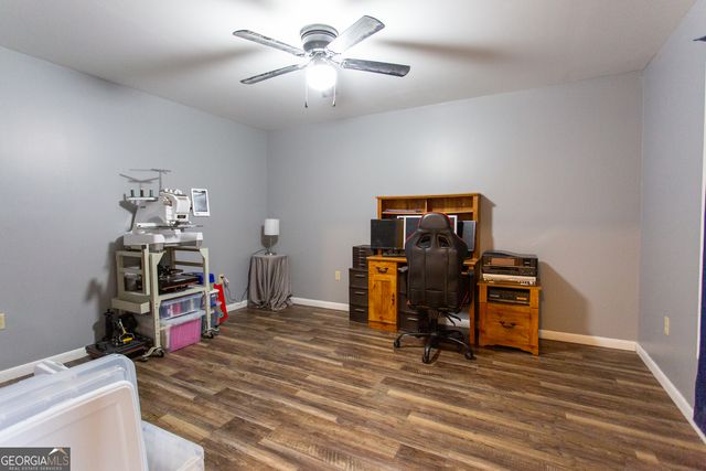 1194 Blackshear Hwy, Baxley, GA 31513