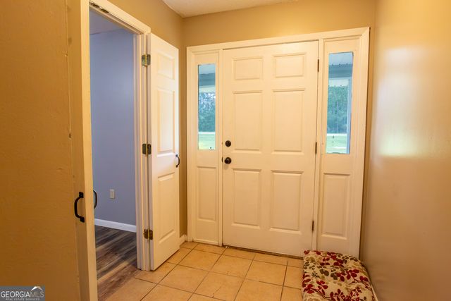 1194 Blackshear Hwy, Baxley, GA 31513