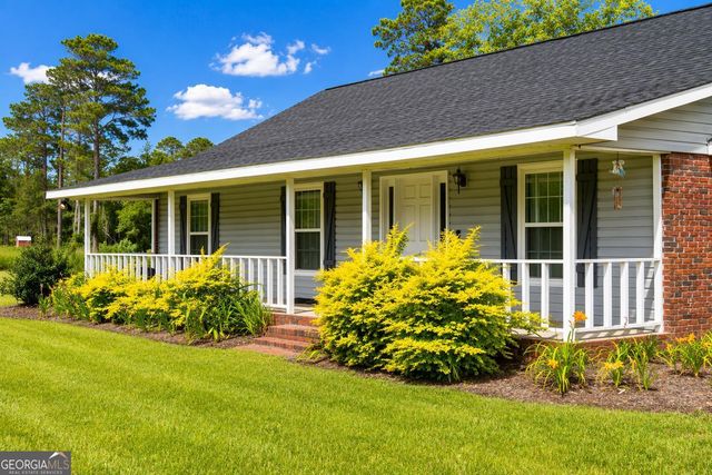 1194 Blackshear Hwy, Baxley, GA 31513