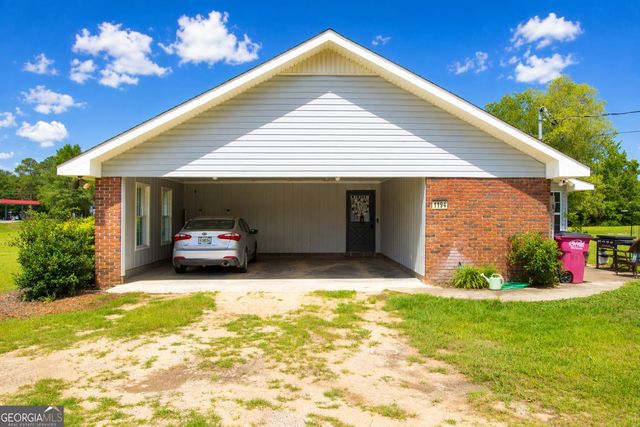 1194 Blackshear Hwy, Baxley, GA 31513