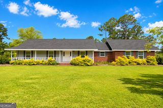 1194 Blackshear Hwy, Baxley, GA 31513