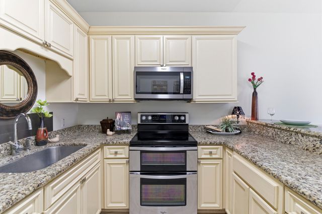 115 Summit Rdg, Hattiesburg, MS 39402