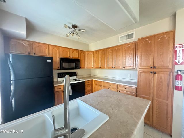 8020 E Thomas Road 226, Scottsdale, AZ 85251