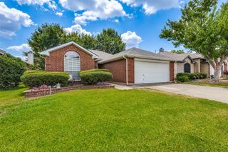 621 Silverbrook Drive, Saginaw, TX 76179
