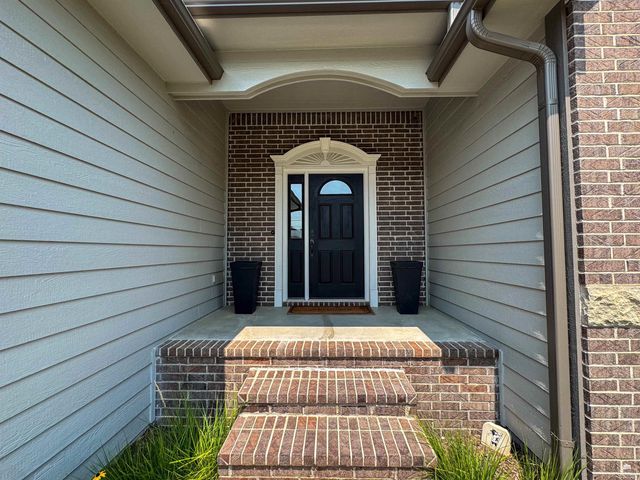 1016 Lobdell Drive, Manhattan, KS 66503