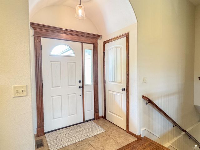 1016 Lobdell Drive, Manhattan, KS 66503