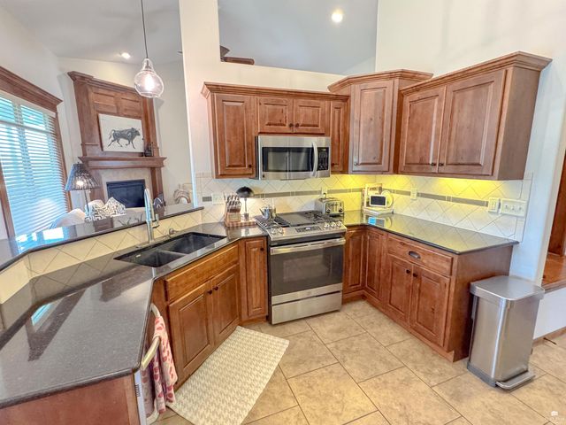 1016 Lobdell Drive, Manhattan, KS 66503