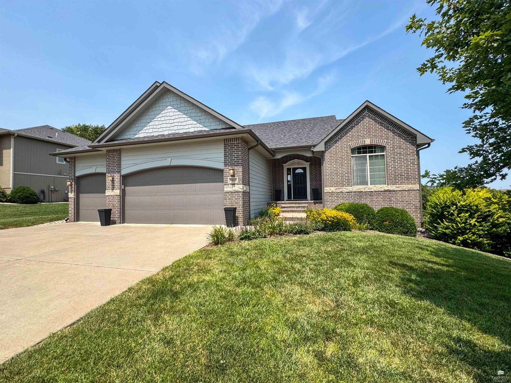 1016 Lobdell Drive, Manhattan, KS 66503
