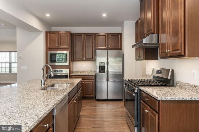 209 COURTHOUSE MANOR DR, Stafford, VA 22554
