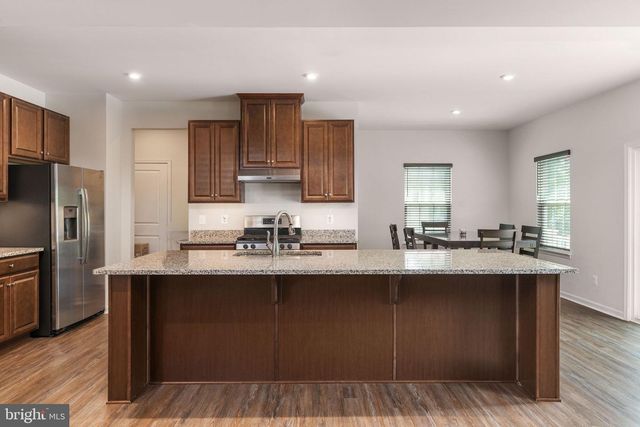 209 COURTHOUSE MANOR DR, Stafford, VA 22554